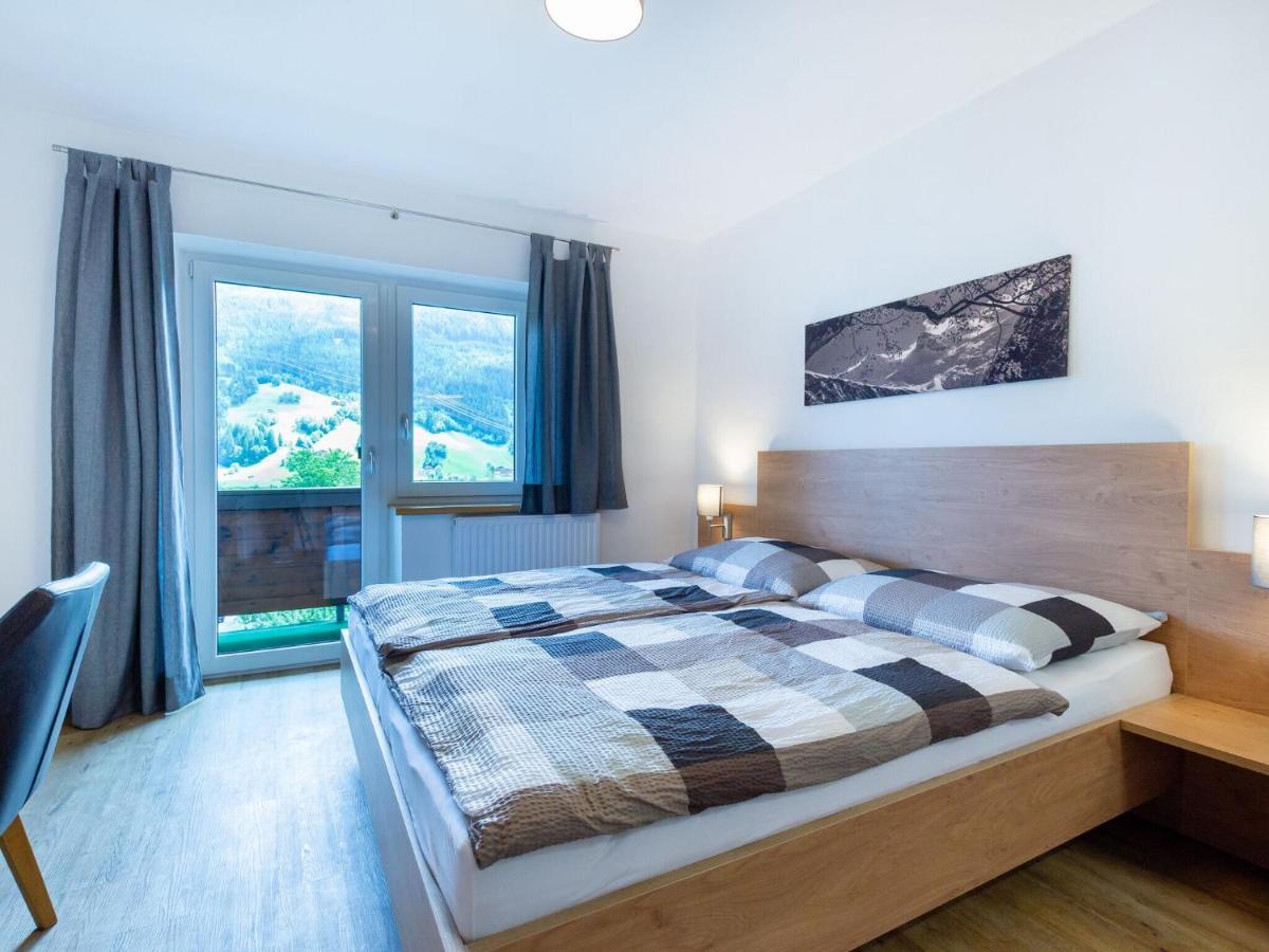Apartment Beautiful Apartment In Salzburg With Balcony *