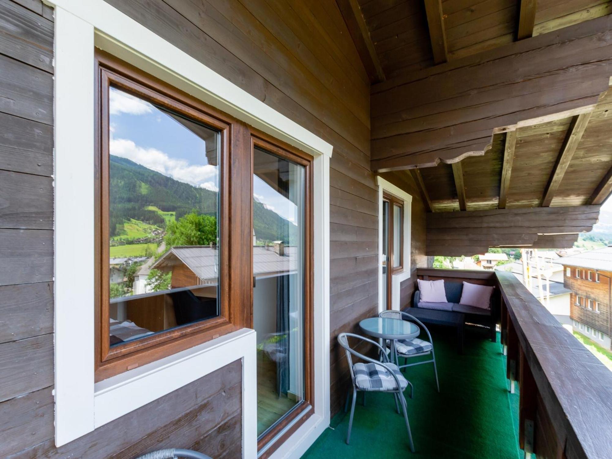 Beautiful Apartment In Salzburg With Balcony Apartment *